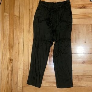 Paper bag pants green